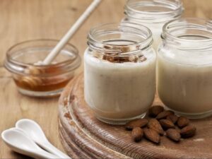 1200 Calorie Vegetarian Meal Plan - yogurt almond