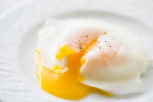 1200 calorie Atkins meal plan - poached eggs Ā