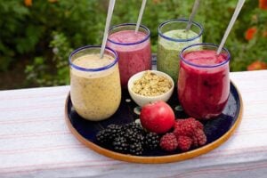 1000 calorie vegetarian meal plan - fruit smoothie