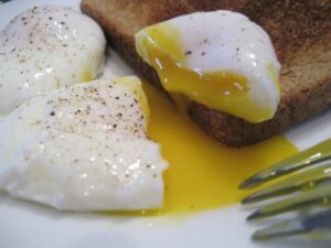 Keto diet for beginners - poached eggs