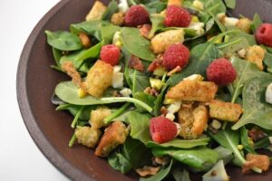 Keto diet for beginners - spinach salad