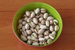 1100 calorie keto meal plan - pistachios