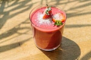 Raw vegan breakfast smoothie